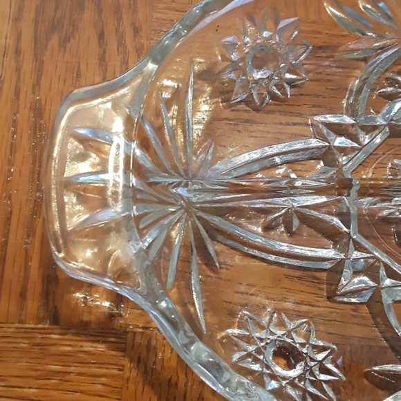 🍪TRADED🍪Crystal divided dish w/ serving handles - Picture 7 of 12
